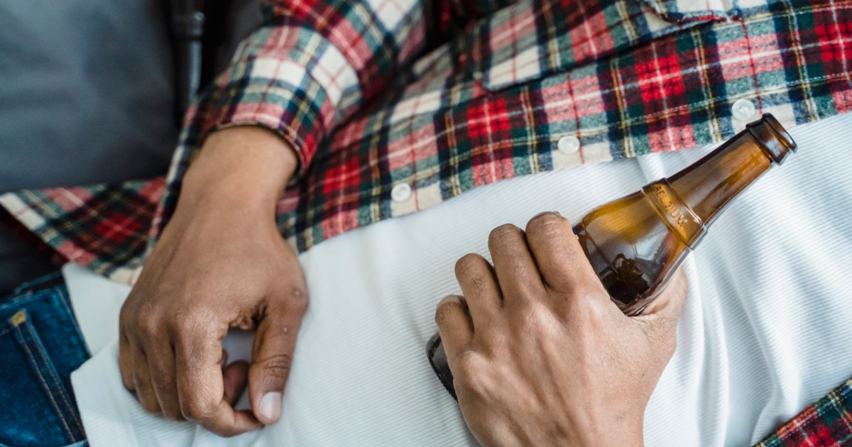 Férfiszenvedély: interjú egy funkcionáló alkoholistával, aki most éppen nem iszik